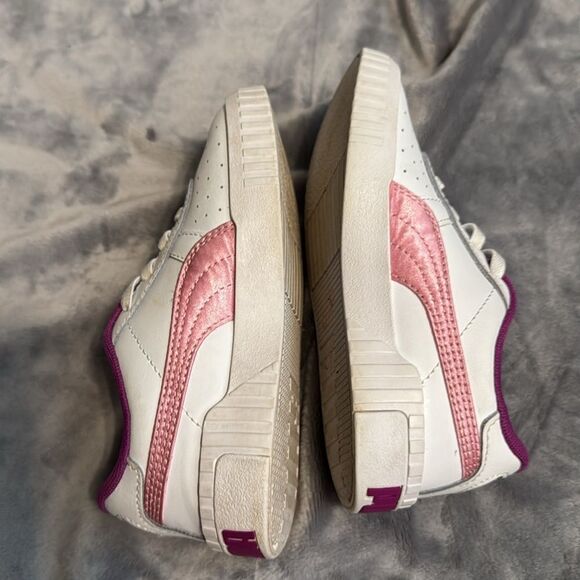 Toddler Girls PUMA Slip-On Sneakers - Picture 5 of 10